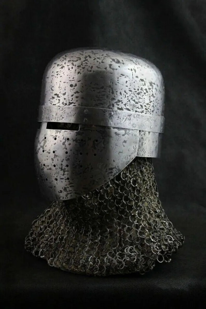 Medieval Hammered 18 Gauge Armor Helmet Steel Medieval Blackened Great Knight Crusader Helmet With Chainmail